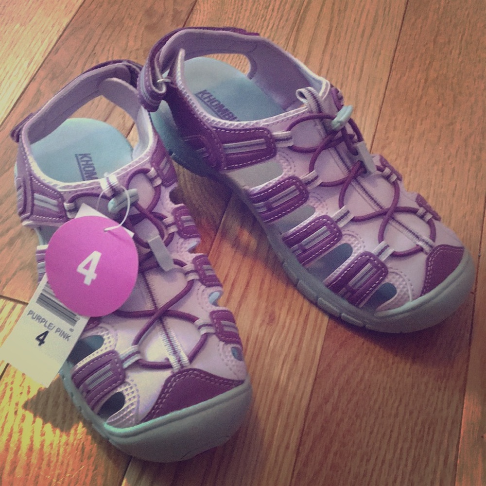 NWOT Khombu girls sneaker sandals.